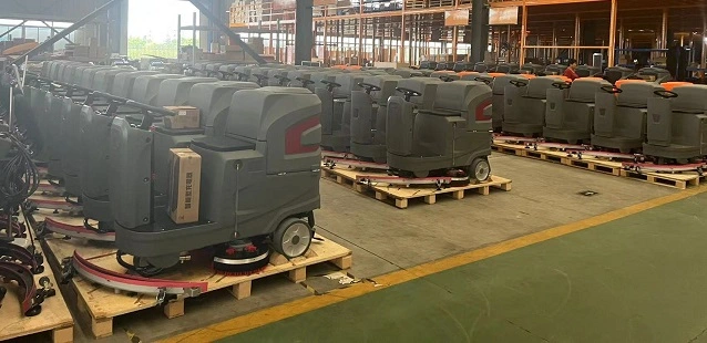 Xe lau sàn ngồi lái